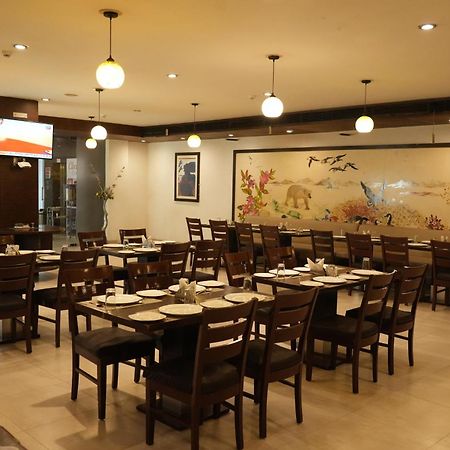 Hotel Clarks Collection Bhavnagar Exterior foto