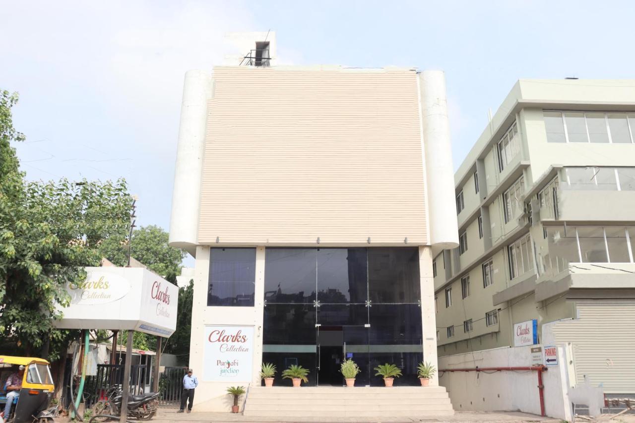Hotel Clarks Collection Bhavnagar Exterior foto