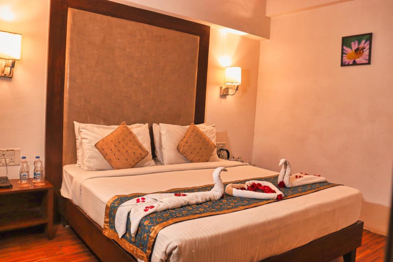 Hotel Clarks Collection Bhavnagar Exterior foto