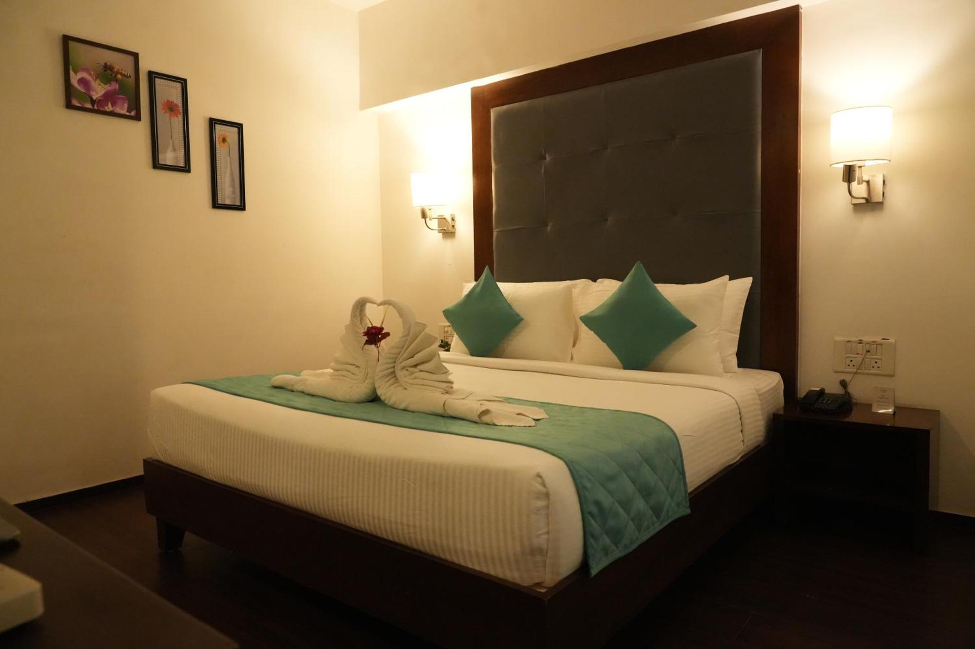 Hotel Clarks Collection Bhavnagar Exterior foto