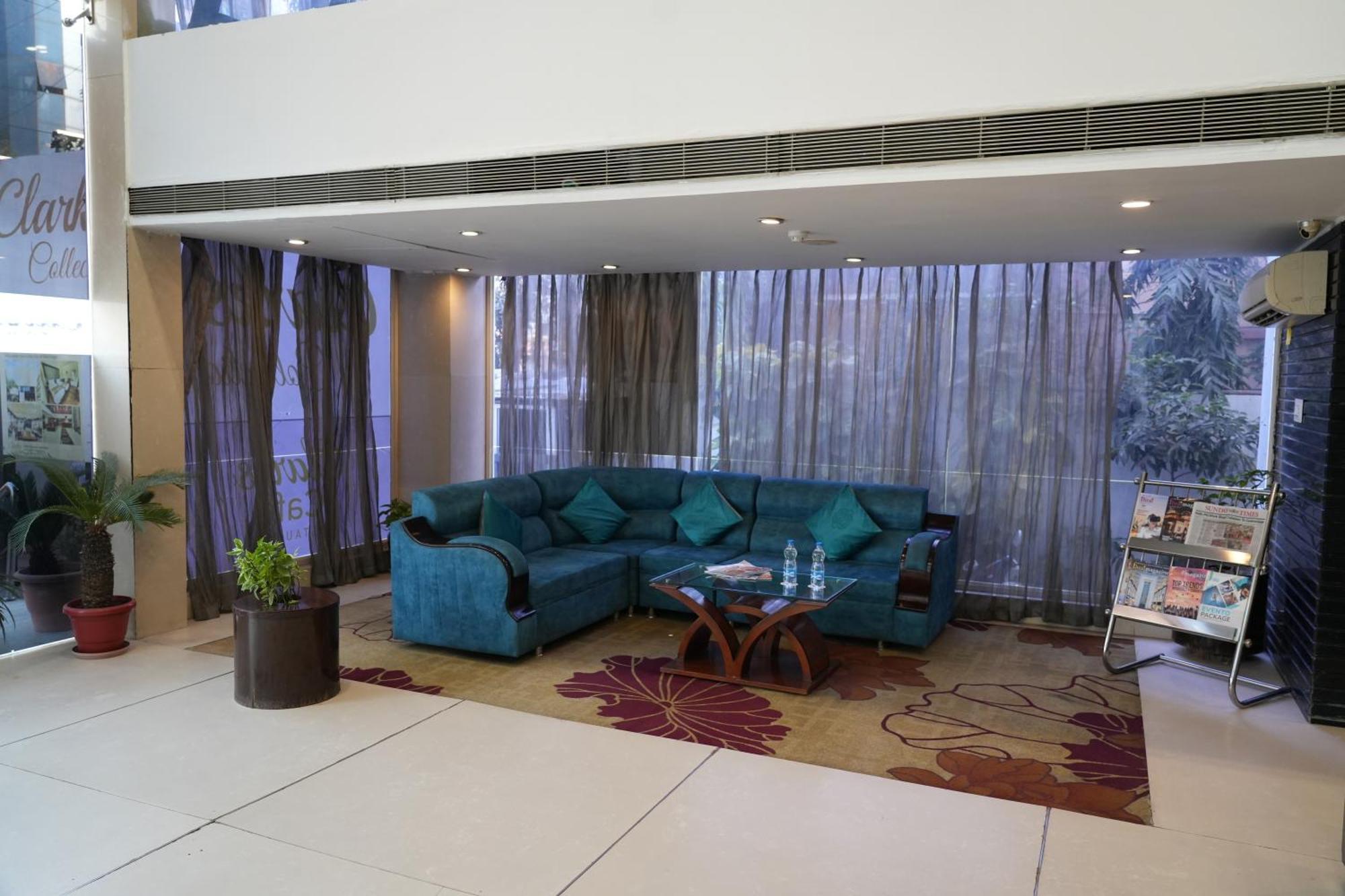 Hotel Clarks Collection Bhavnagar Exterior foto