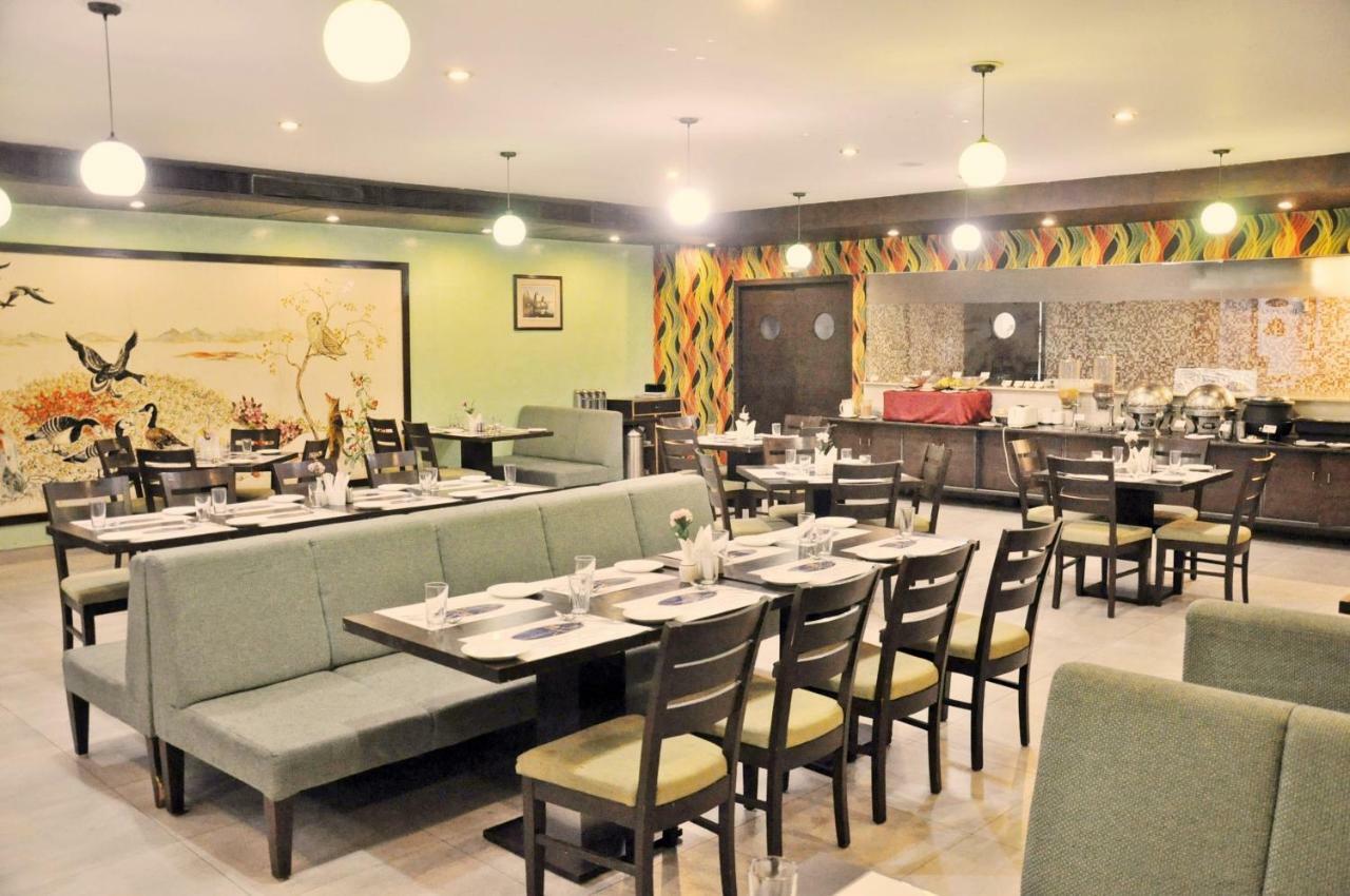 Hotel Clarks Collection Bhavnagar Exterior foto