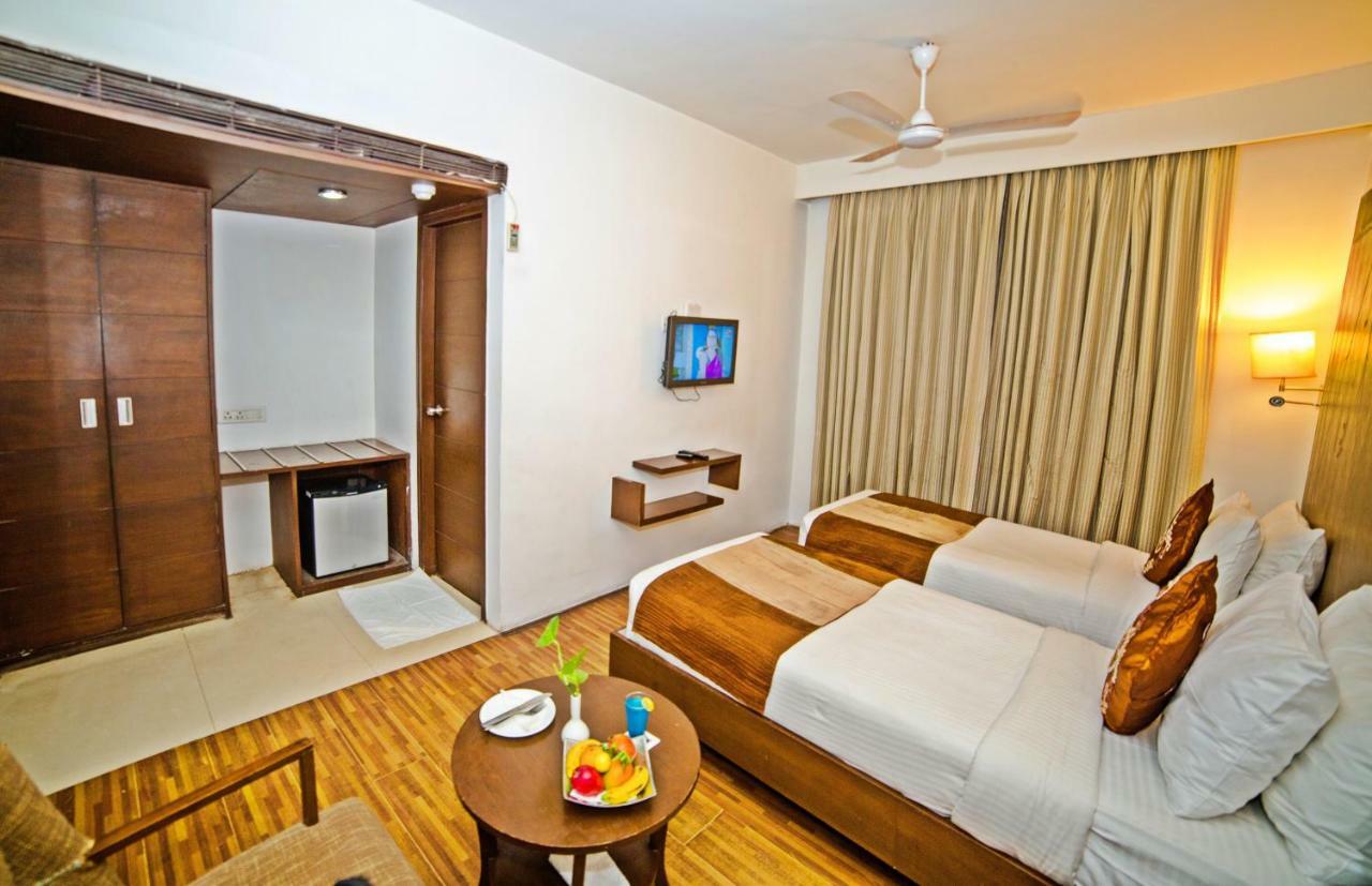 Hotel Clarks Collection Bhavnagar Exterior foto