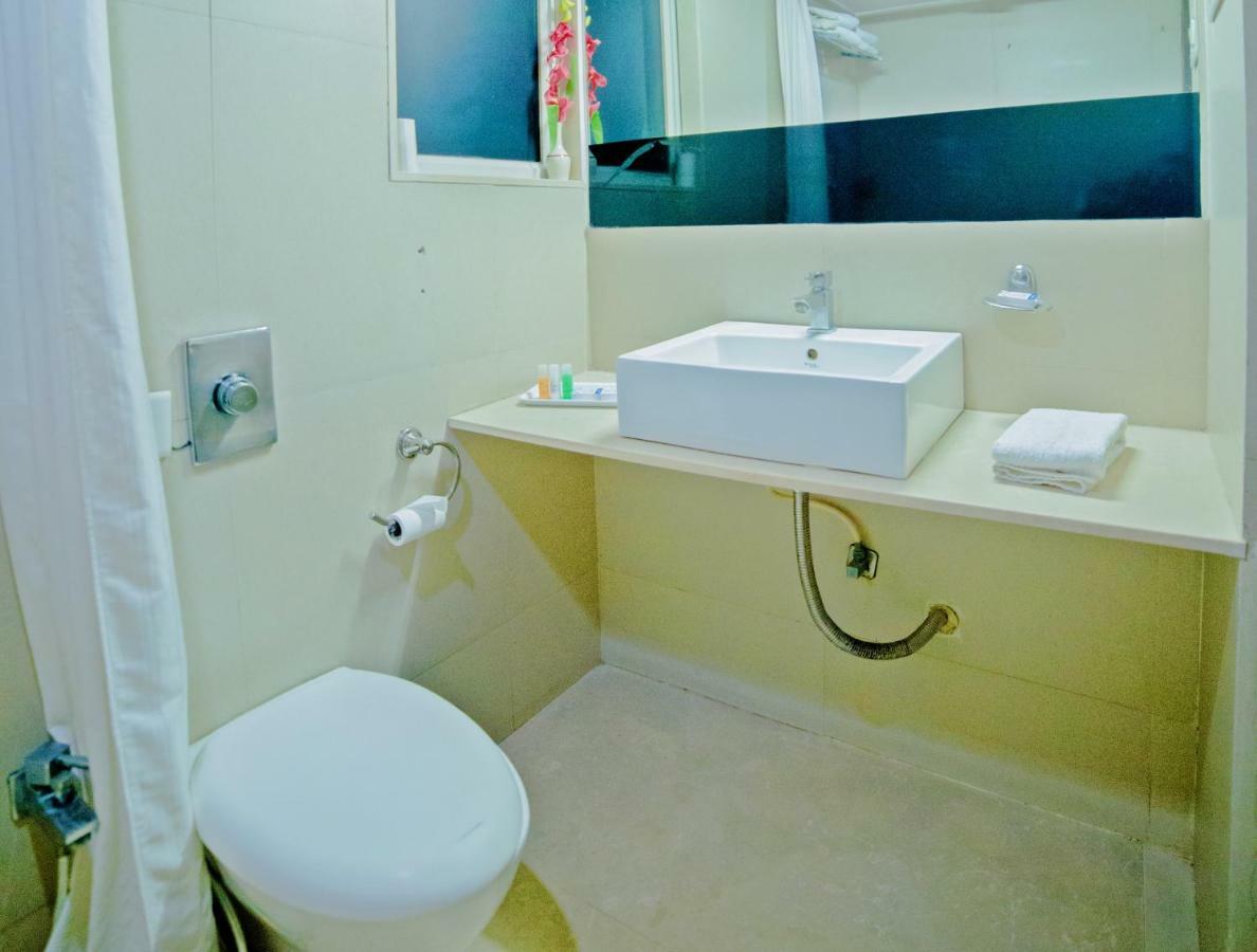Hotel Clarks Collection Bhavnagar Exterior foto