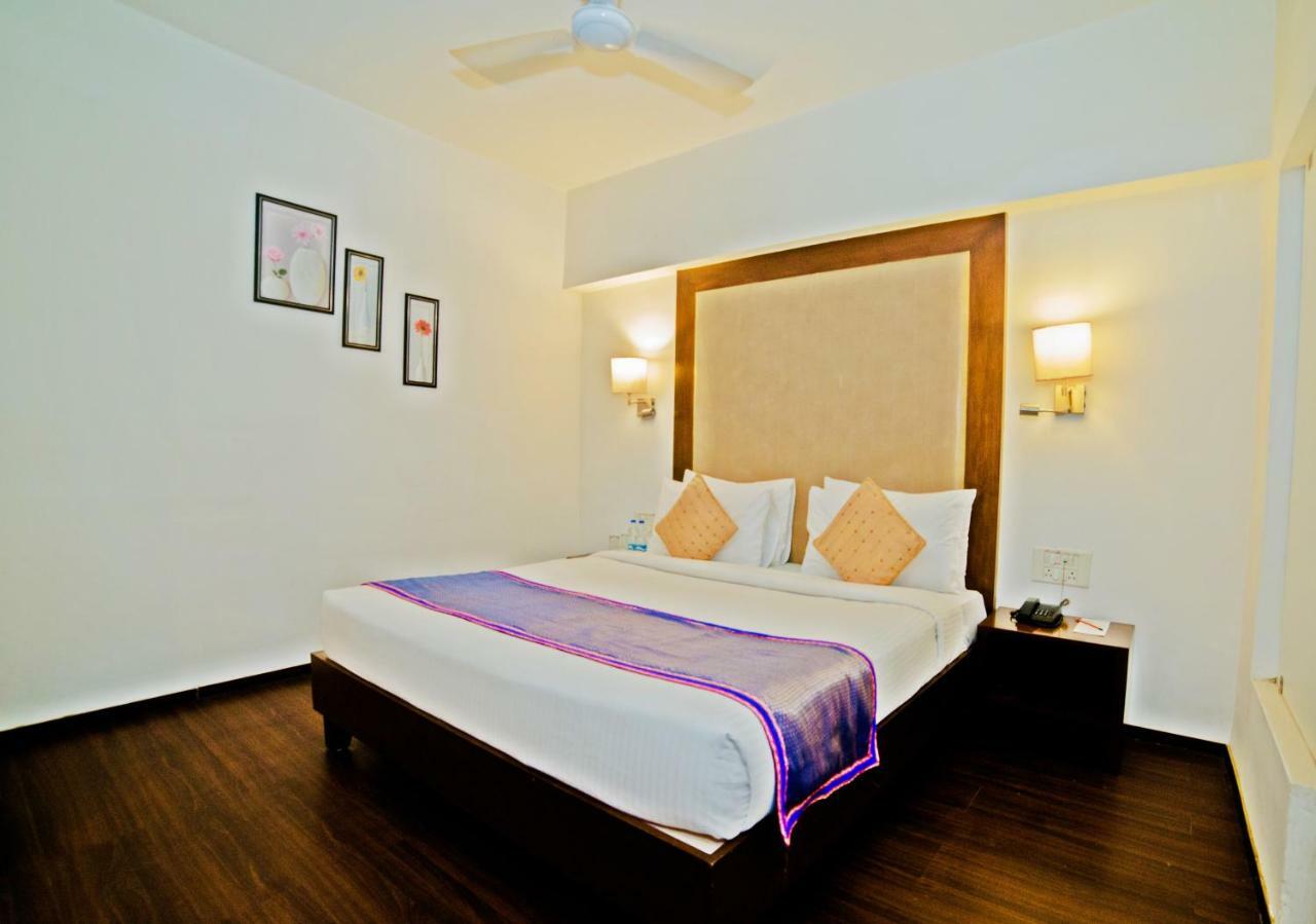 Hotel Clarks Collection Bhavnagar Exterior foto